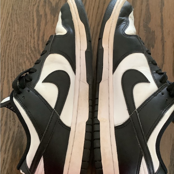 MINT NIKE DUNK LOW PANDA WOMENS SIZE 9 BLACK & WHITE  DD1503-101 - Picture 5 of 7